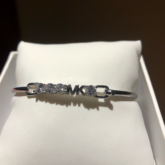 Michael Kors set - Picture 3 of 10